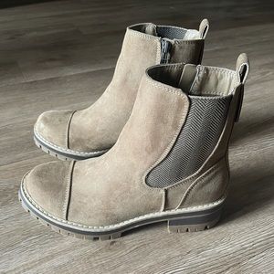 Women’s booties